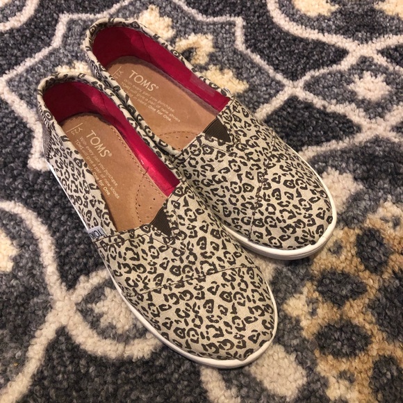 Toms Other - TOMs girls size 2.5
